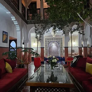 riad-le-voile-dorient.marrakeshhotelsmorocco.com/